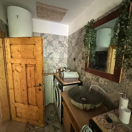 Banicka Kutka Na Zelezniku * Revuca