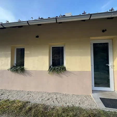 Сasa de vacaciones Banícka Kuťka Na železníku *