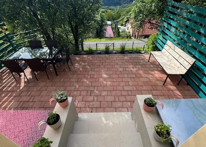 Banicka Kutka Na Zelezniku Tatil Evi