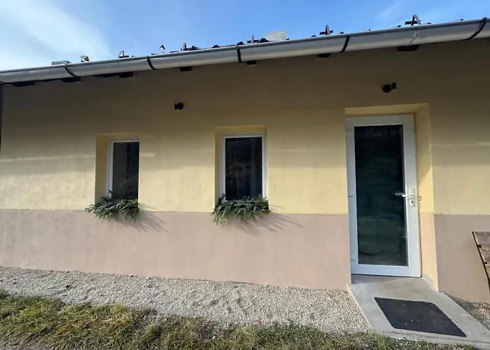 Tatil Evi Banicka Kutka Na Zelezniku *